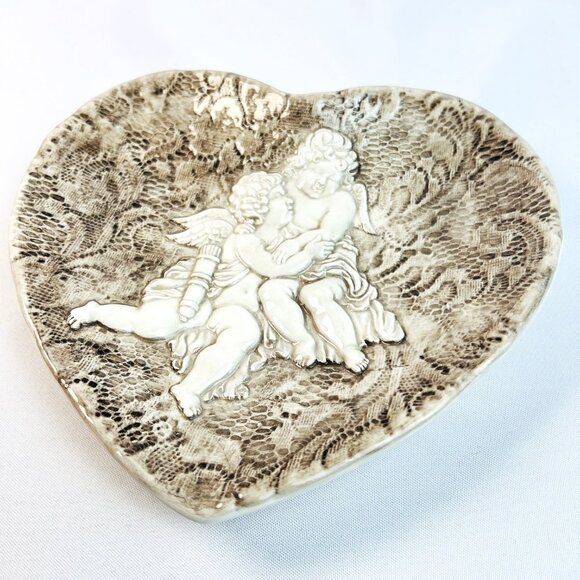 Italian Pottery Vintage Heart Plate Embossed Angel Cherubs *Your Choice* - Picture 9 of 9
